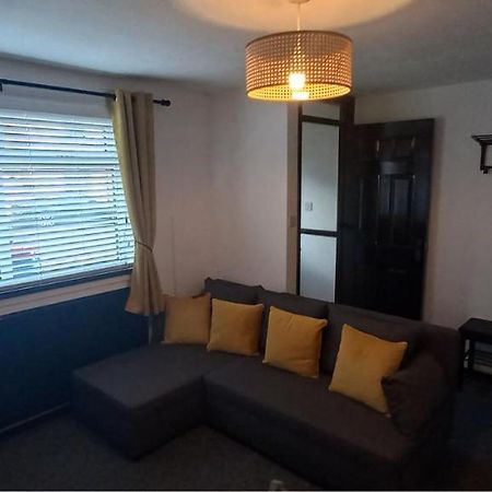 6-Min Walk To New Cross Parking Long Stay Discounts Wolverhampton Bagian luar foto