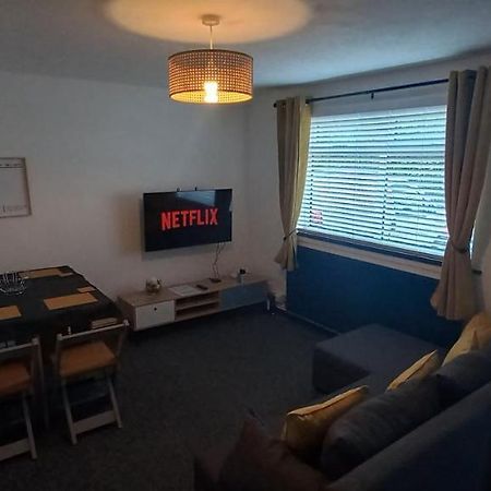 6-Min Walk To New Cross Parking Long Stay Discounts Wolverhampton Bagian luar foto