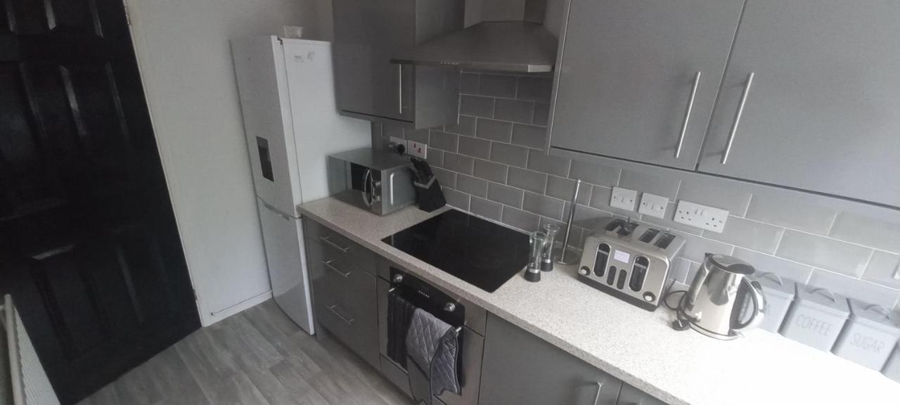 6-Min Walk To New Cross Parking Long Stay Discounts Wolverhampton Bagian luar foto